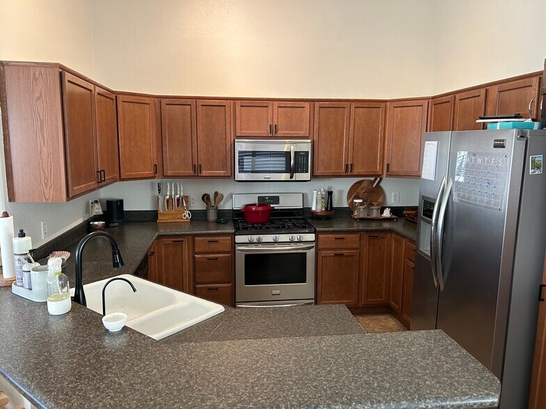 Building Photo - 17040 N 43rd Pl