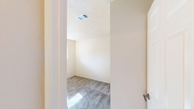 Building Photo - 18193 Happy Ln