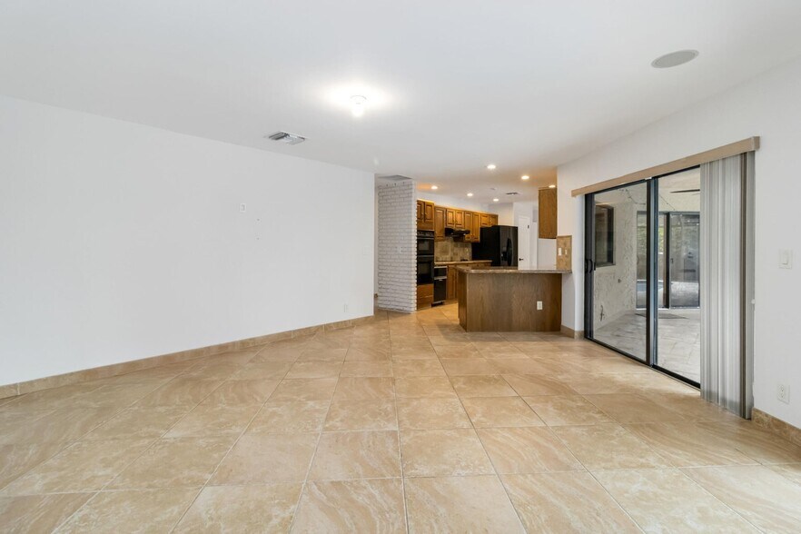 Building Photo - 21920 Holly Tree Way