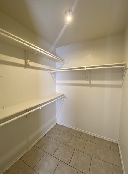 Building Photo - 2801 Cantabrian Dr