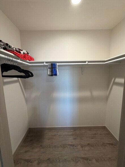 Building Photo - 185 Truman Dr