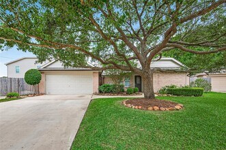 Building Photo - 903 Sugarfield Ct