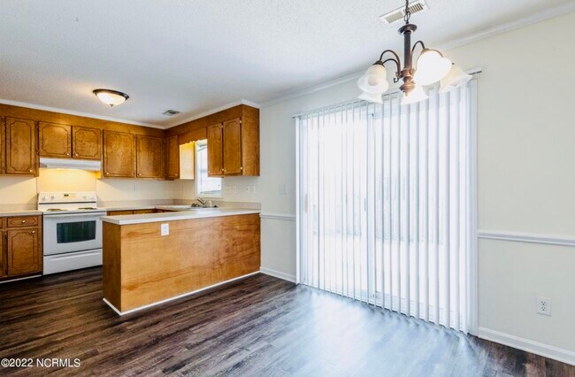 Building Photo - 2335 Vineyard Dr