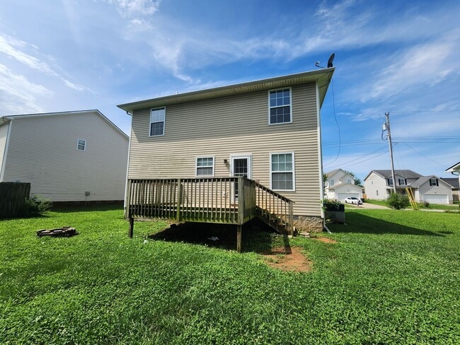 Building Photo - 112 N Cavalcade Cir