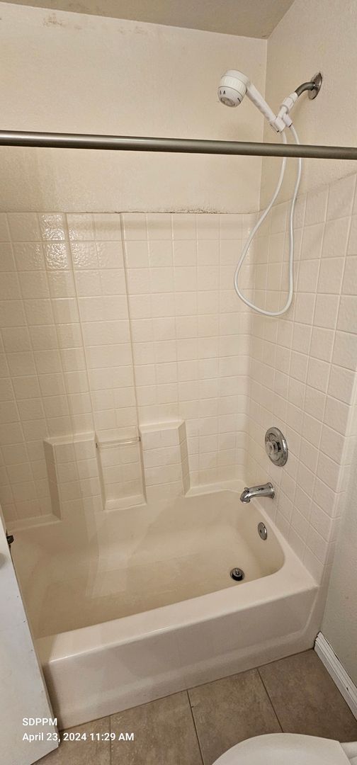 Building Photo - SCRIPPS RANCH - Ivy Hill - Nice 3 Bedroom / 2.5 Bath Townhouse.  AVAILABLE 08/17/2026.