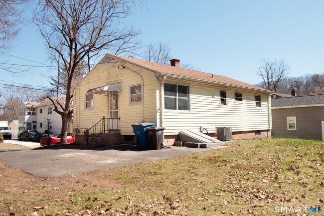 Building Photo - 5 Assumption St