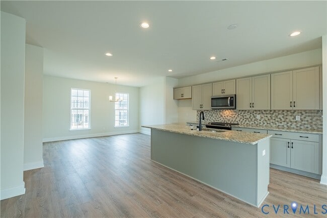 Building Photo - 15225 Dunton Ave