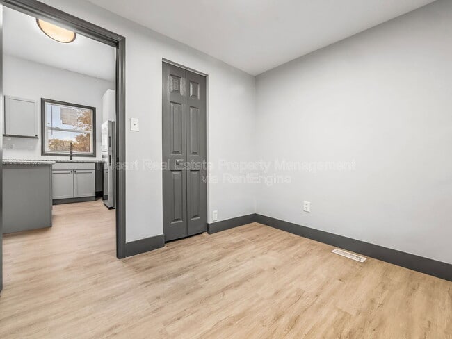 Building Photo - 306 Martin Ave