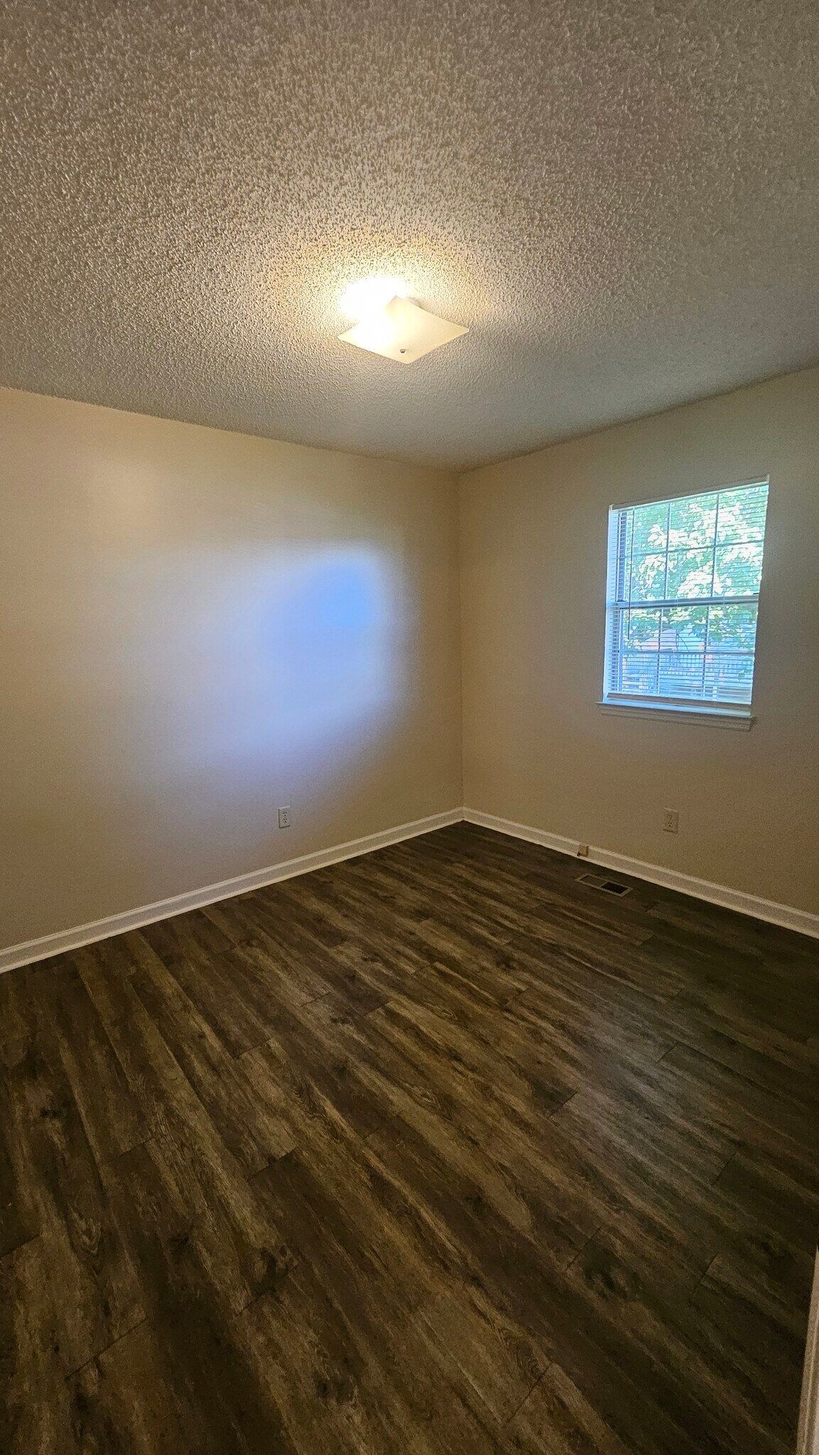 Building Photo - 4465 Ellis Cir NW