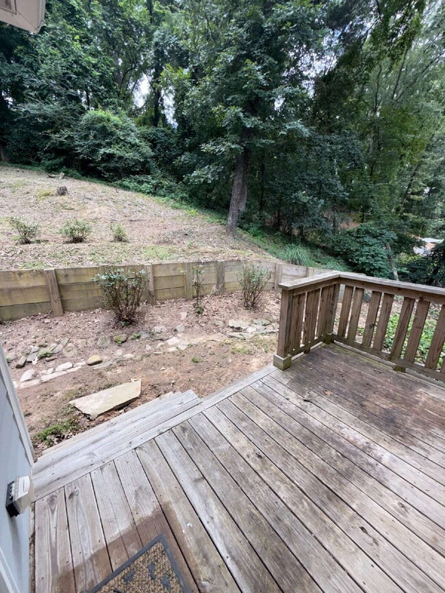 Building Photo - 712 Park Dr