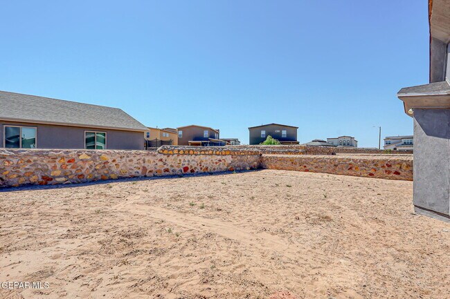 Building Photo - 404 Villa Ysleta