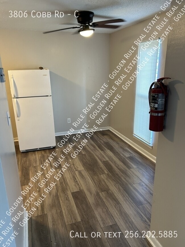 Building Photo - 3806 Cobb Rd