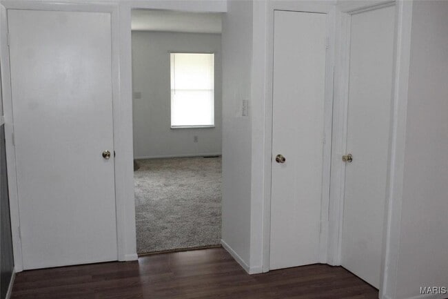 Building Photo - 2946 Mayer Dr