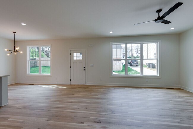 Building Photo - Bright + Modern 4BR in Walkable Inglewood — Available Dec 1