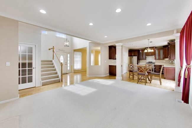 Building Photo - 501 Tuscany Dr