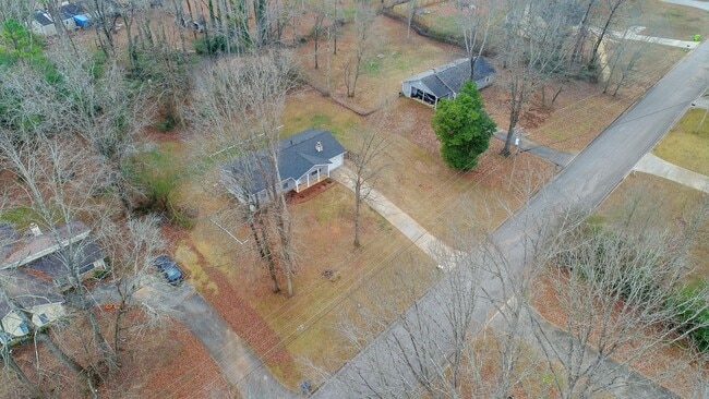 Building Photo - 321 Summerwood Ln