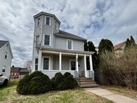 Building Photo - 5 Bed + Bonus Room House | Across from Park | 3 Stories | $1,450