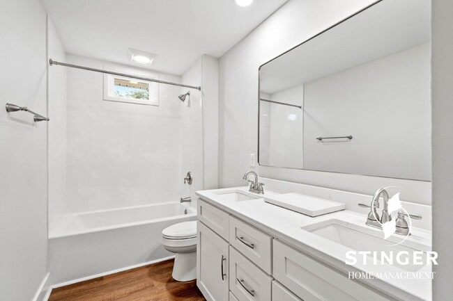 Building Photo - 607 Greenway Ct