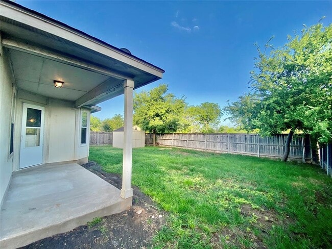 Building Photo - 196 Unity