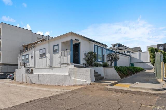 Building Photo - 1923 Meade Ave