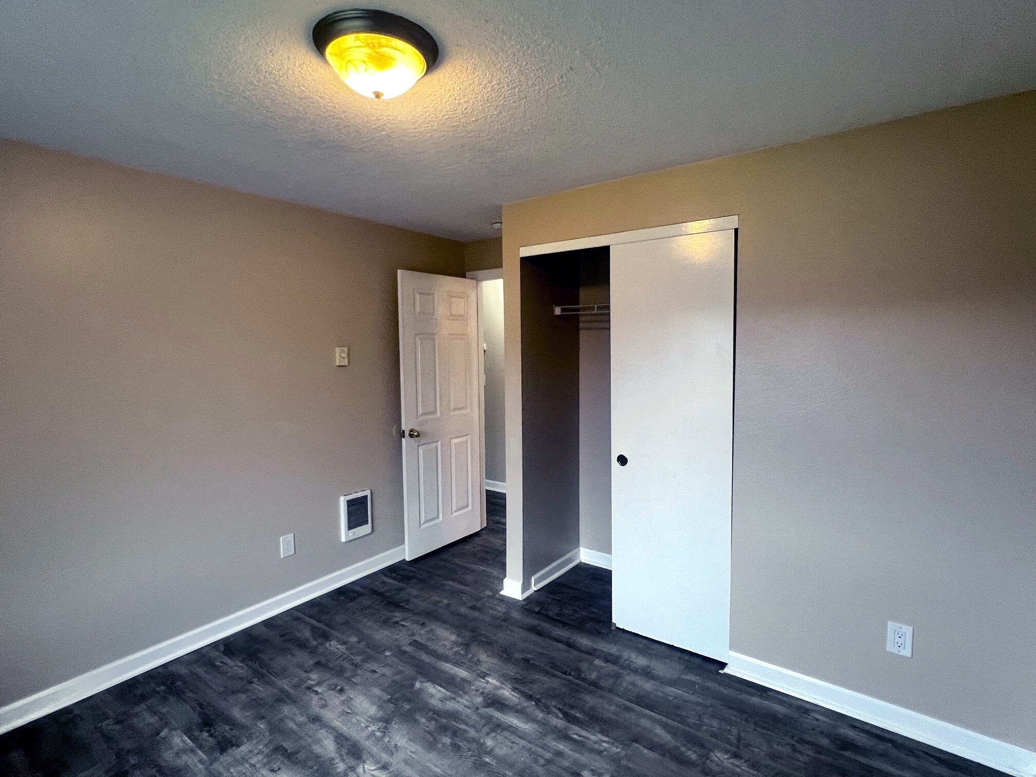 Building Photo - 15807 NE 86th Cir