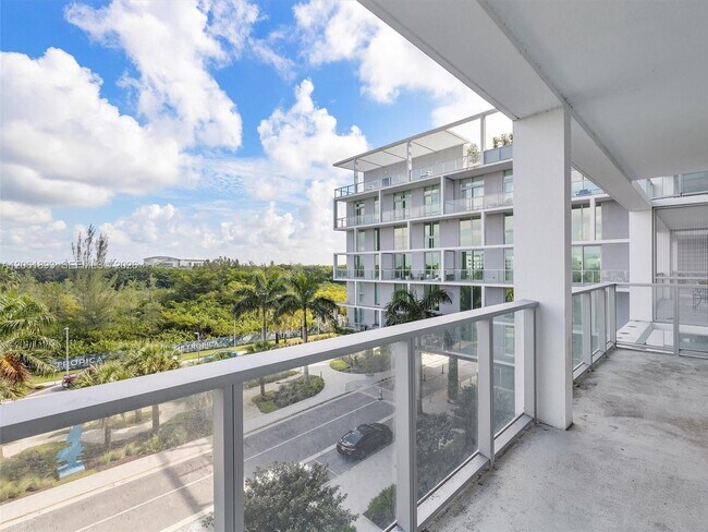 Building Photo - 2000 Metropica Wy