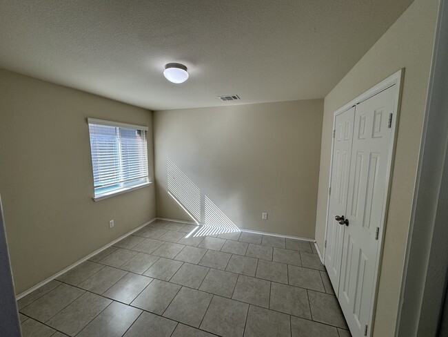 Building Photo - 1314 Starlight Dr