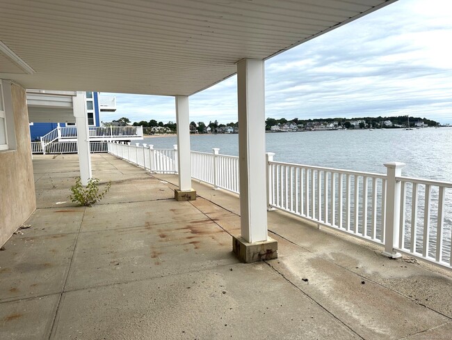 Building Photo - 116 Townsend Ave