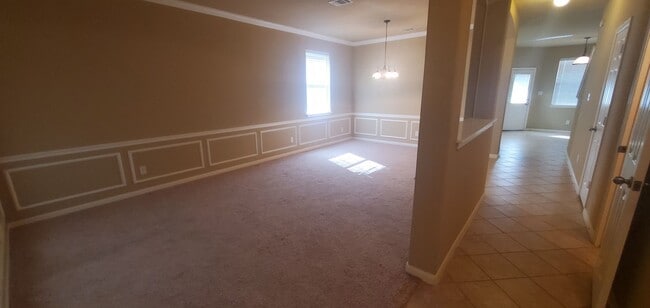 Building Photo - 249 Nomad Ln