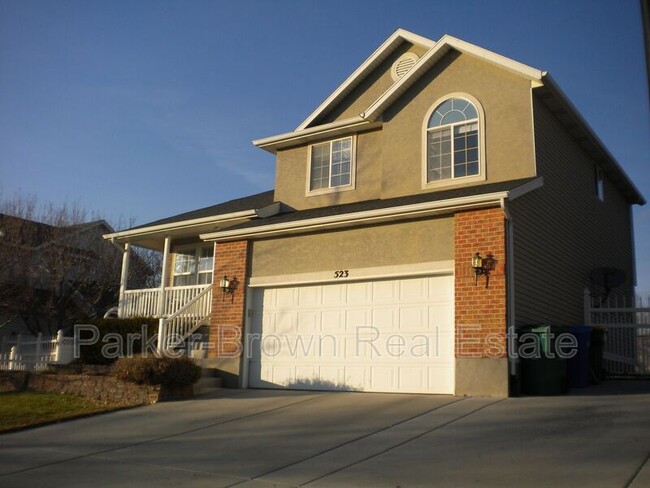 Primary Photo - 523 Hidden Cove Ln