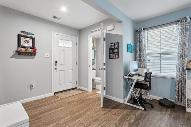 Building Photo - 4 Bedroom / 2.5 Bathroom - Marquis Hills