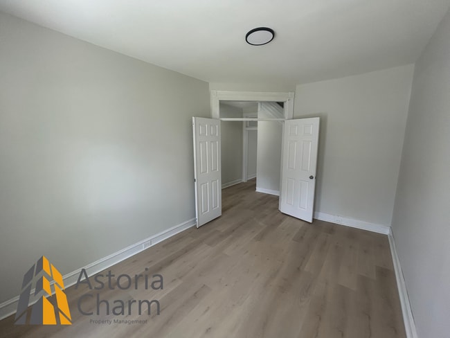 Building Photo - Stylishly Renovated 3 Bedroom Home
