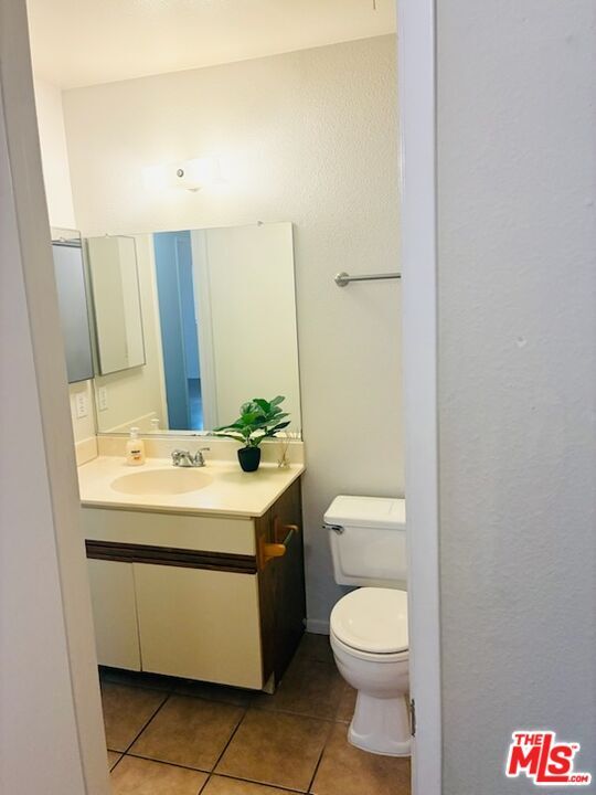 Building Photo - 2410 N Towne Ave