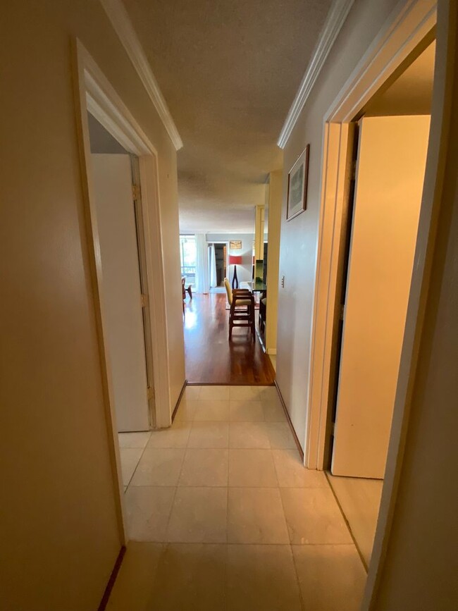 Building Photo - All Utilities Included in Furnished 2 Bed,...