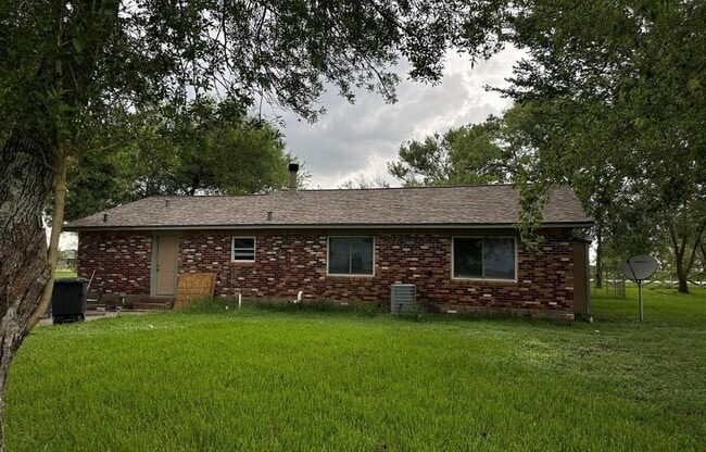 Building Photo - 12319 Battle Rd