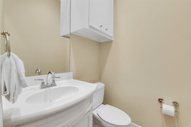 Building Photo - 1429 Utah St