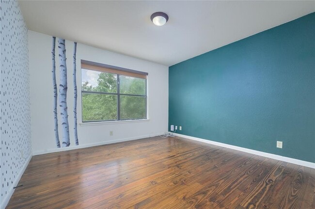 Building Photo - 14501 Blue Jay Point