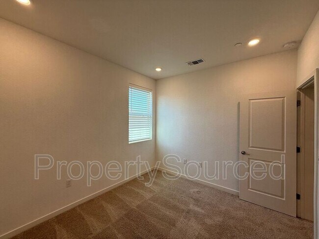 Building Photo - 2099 Frank Blondin Ln