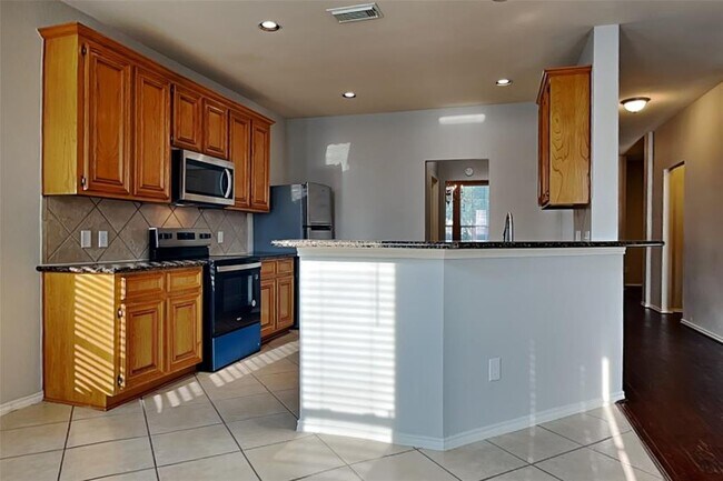 Building Photo - 11022 Pierce Valley Dr