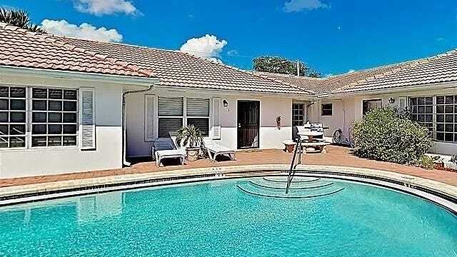Primary Photo - 1750 N Riverside Dr