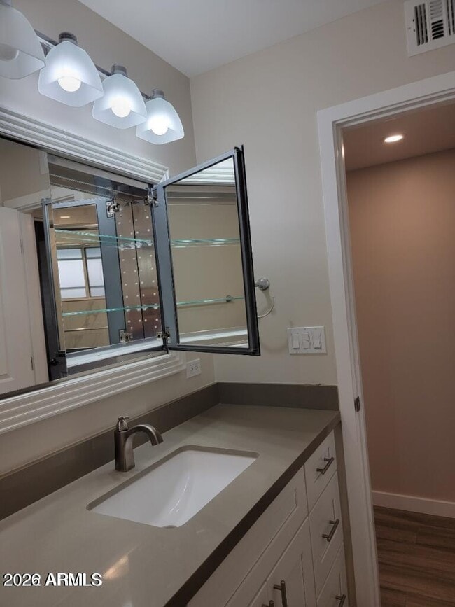 Building Photo - 4242 N 31st Pl