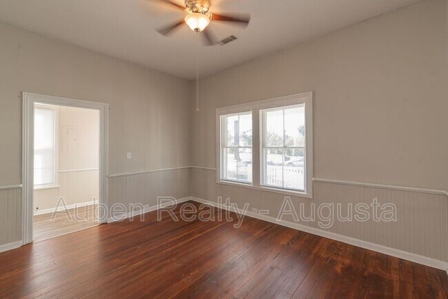 Building Photo - 209 Telfair St