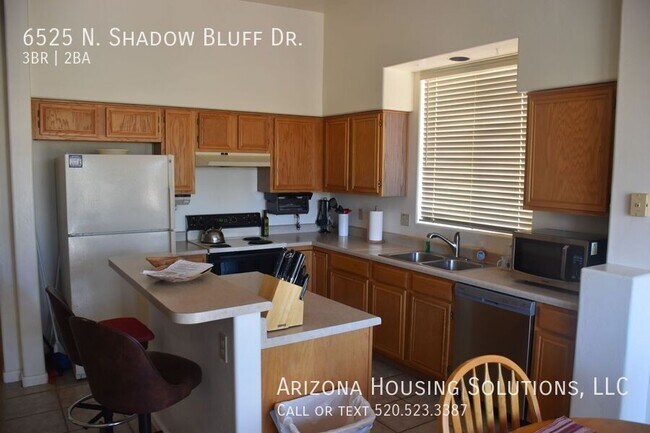 Building Photo - 6525 N Shadow Bluff Dr