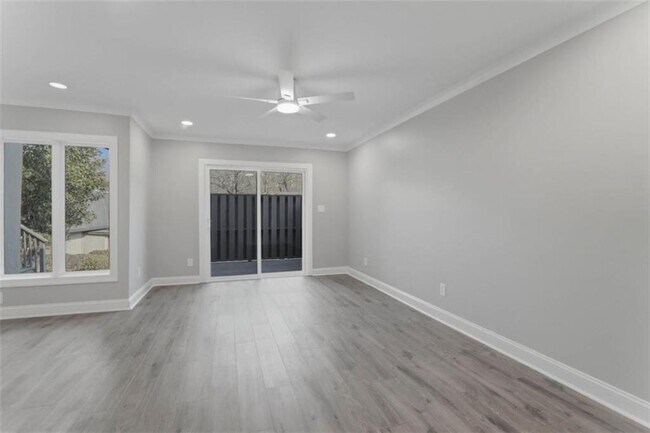 Building Photo - 49 Ivy Gates NE