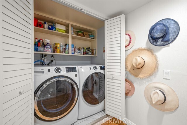 Building Photo - 2450 E Del Mar Blvd