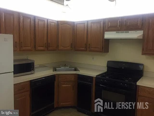 Building Photo - 72 Joyner Ct