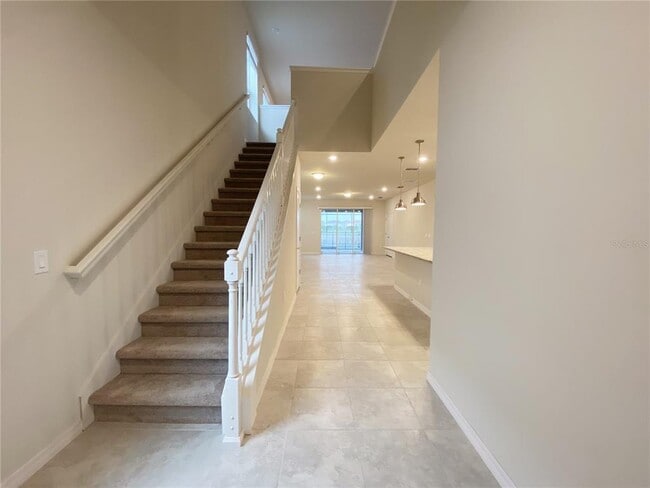 Building Photo - 7360 Oakmoss Loop