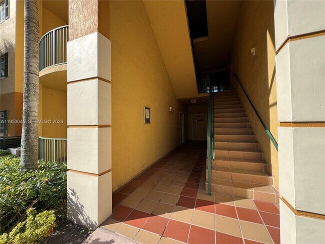 Building Photo - 7290 NW 114th Ave