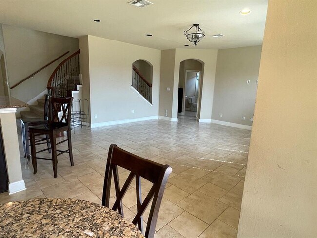 Building Photo - 3001 Lombardi Way