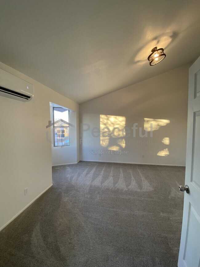 Building Photo - 4326 S 900 E